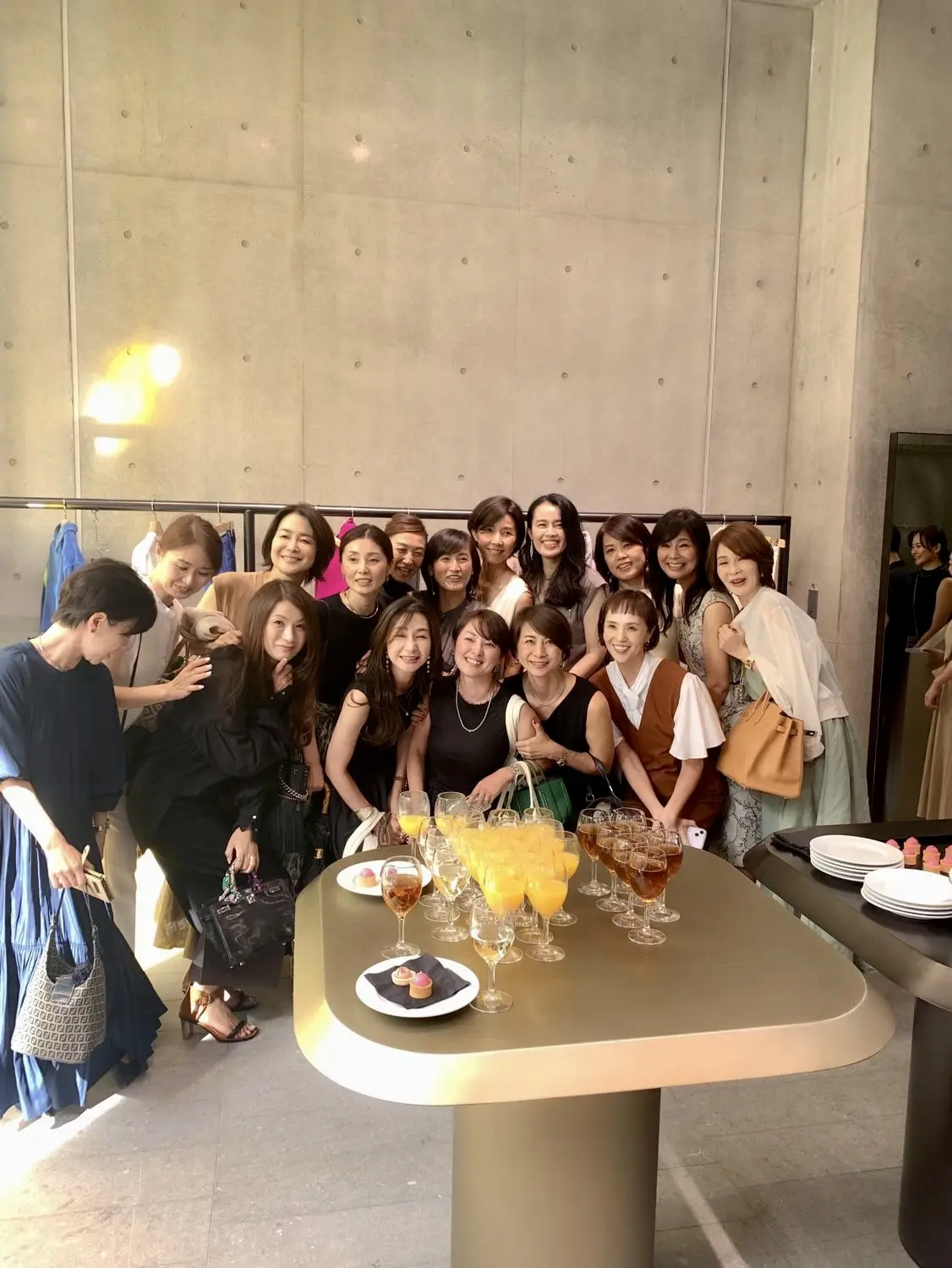 アスペジ、ASPESI、ASPESI青山店、オシャレ、モダン、建物、エクラ華組、華組、エクラJマダム、Jマダム、店内、イベント、エクラ&ASPESIショップイベント