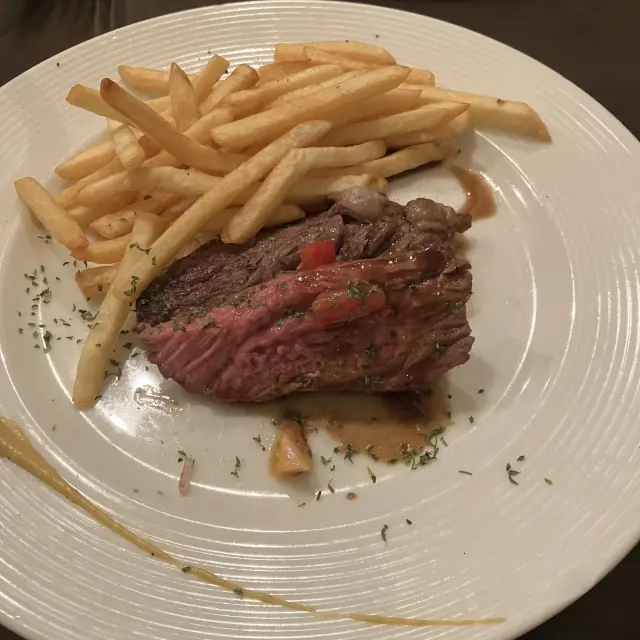 松陰神社前のリトルパリ、フレンチビストロの画像_5