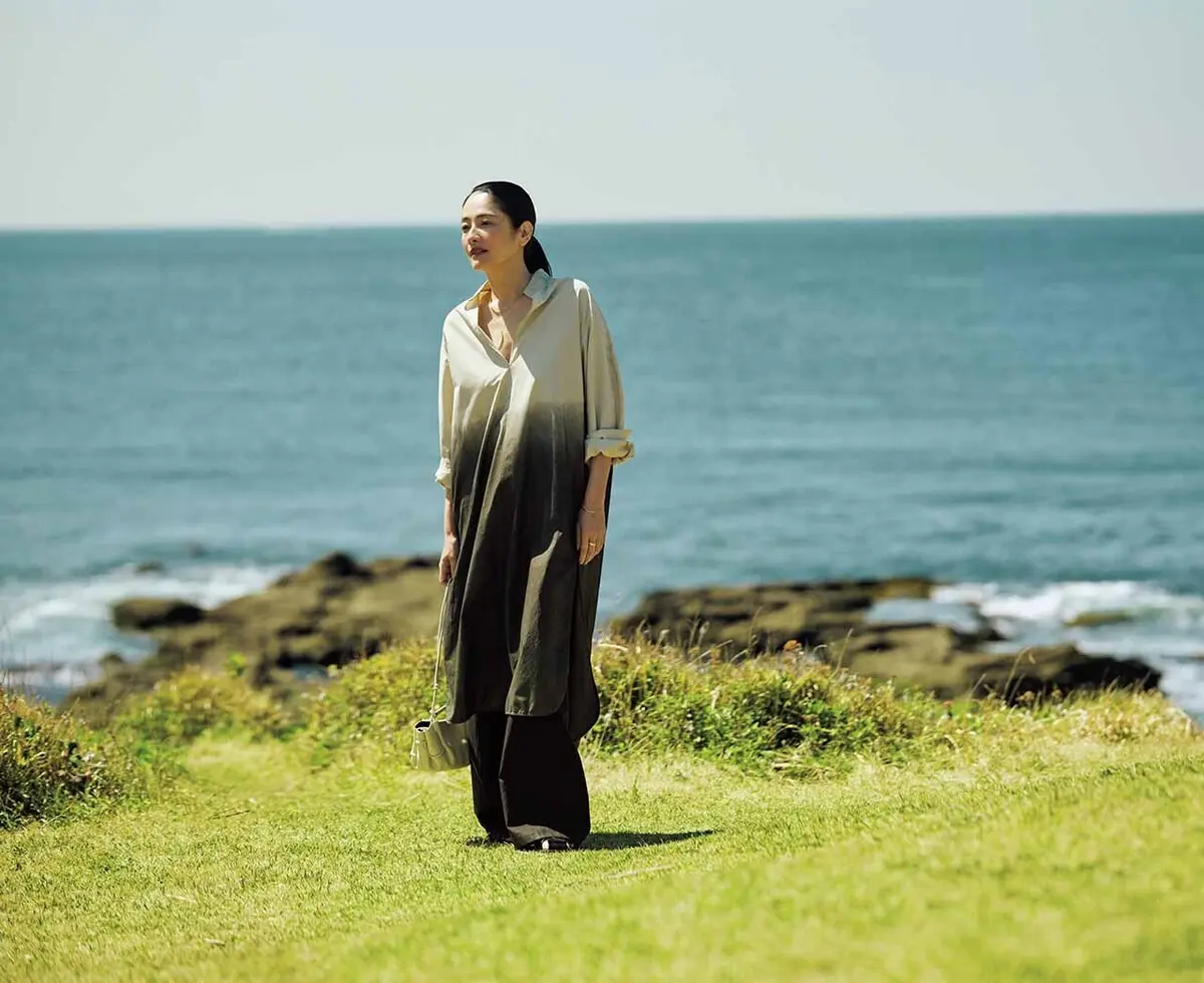 日本古来の炭染め。 黒のグラデーションに 豊かな感性を託して2