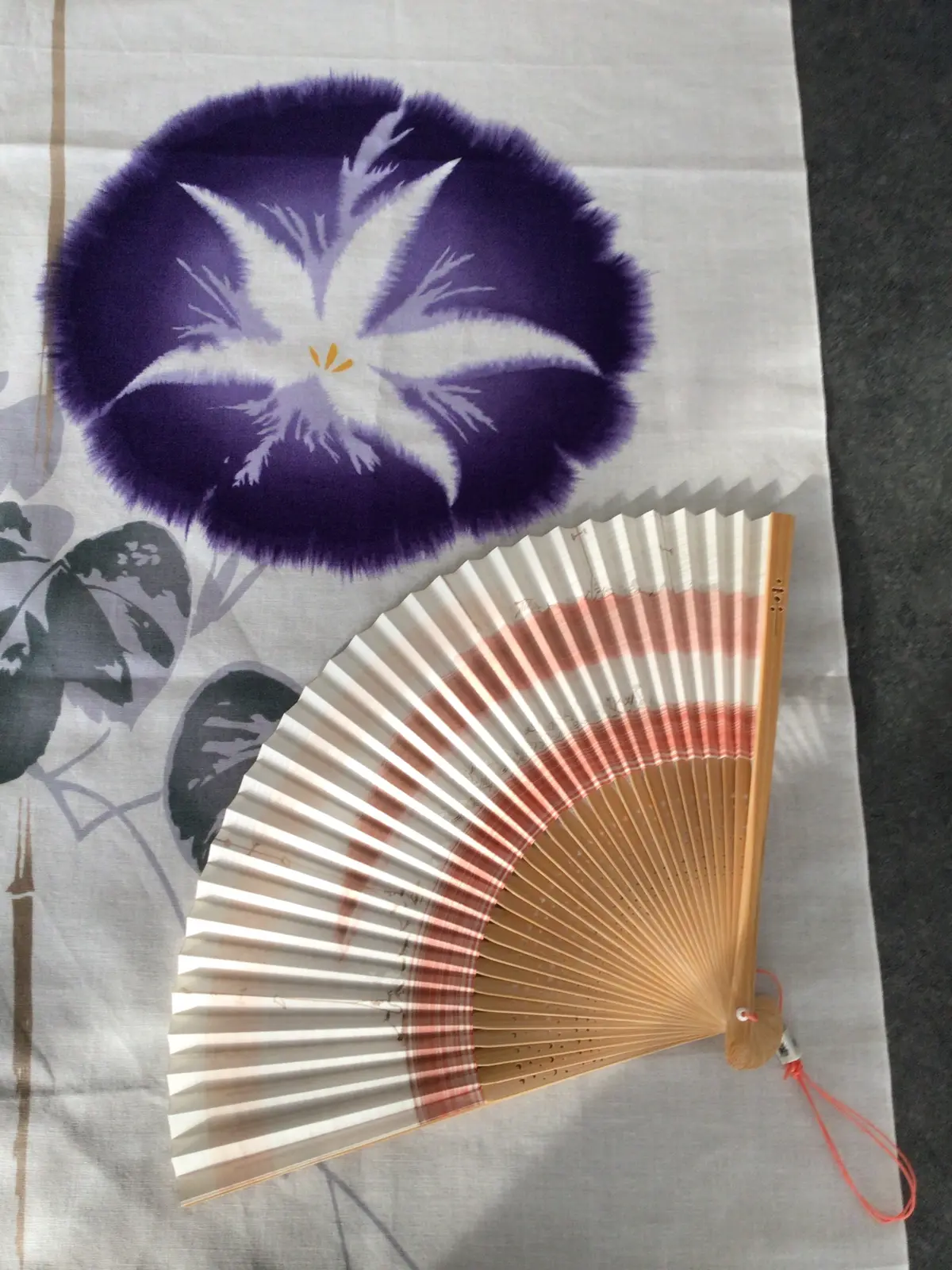 手ぬぐいと扇子