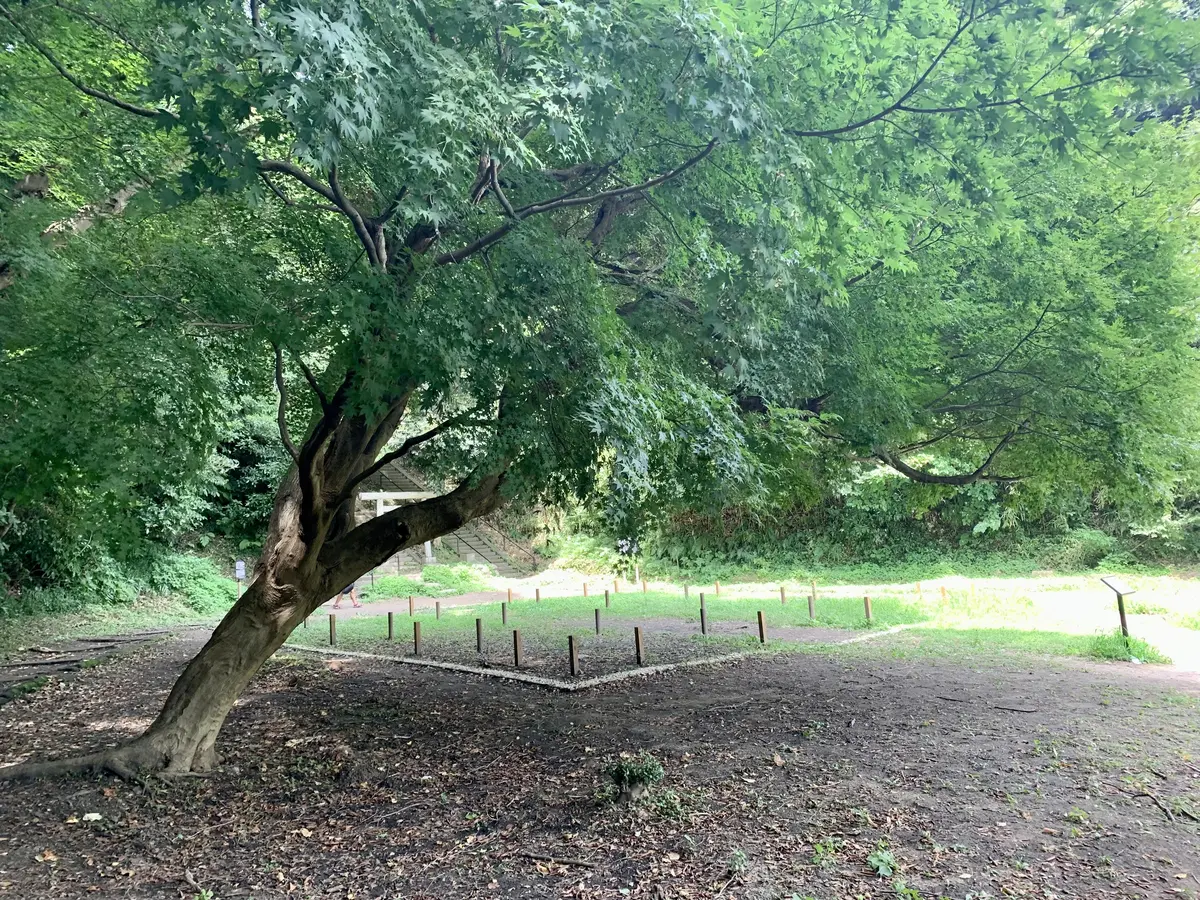 義時が眠るとされる法華堂跡