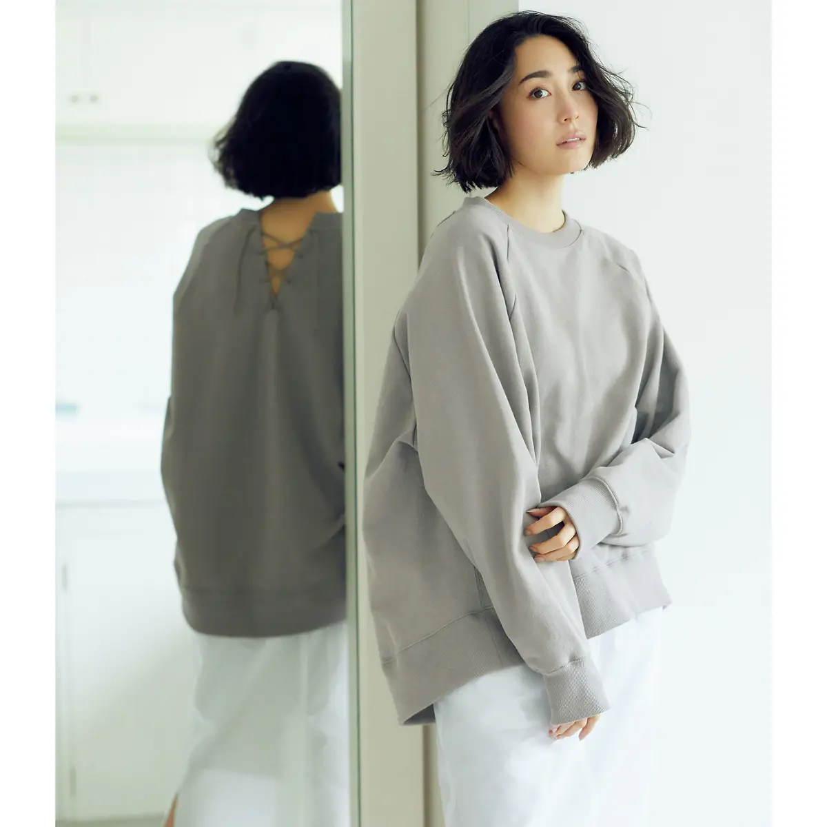 SOLto × éclat バックレースアップスウェット