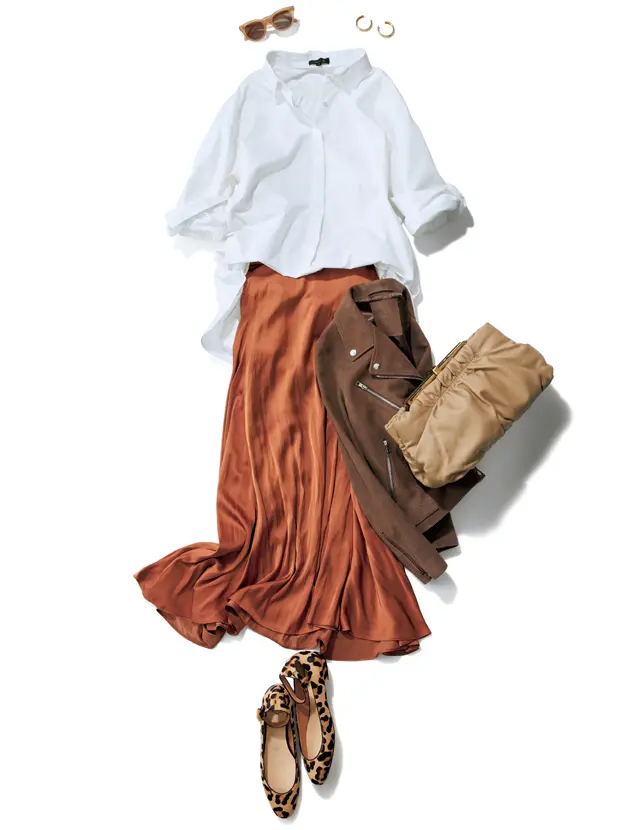 ビッグシルエットのシャツとマキシ丈スカートのコーデ