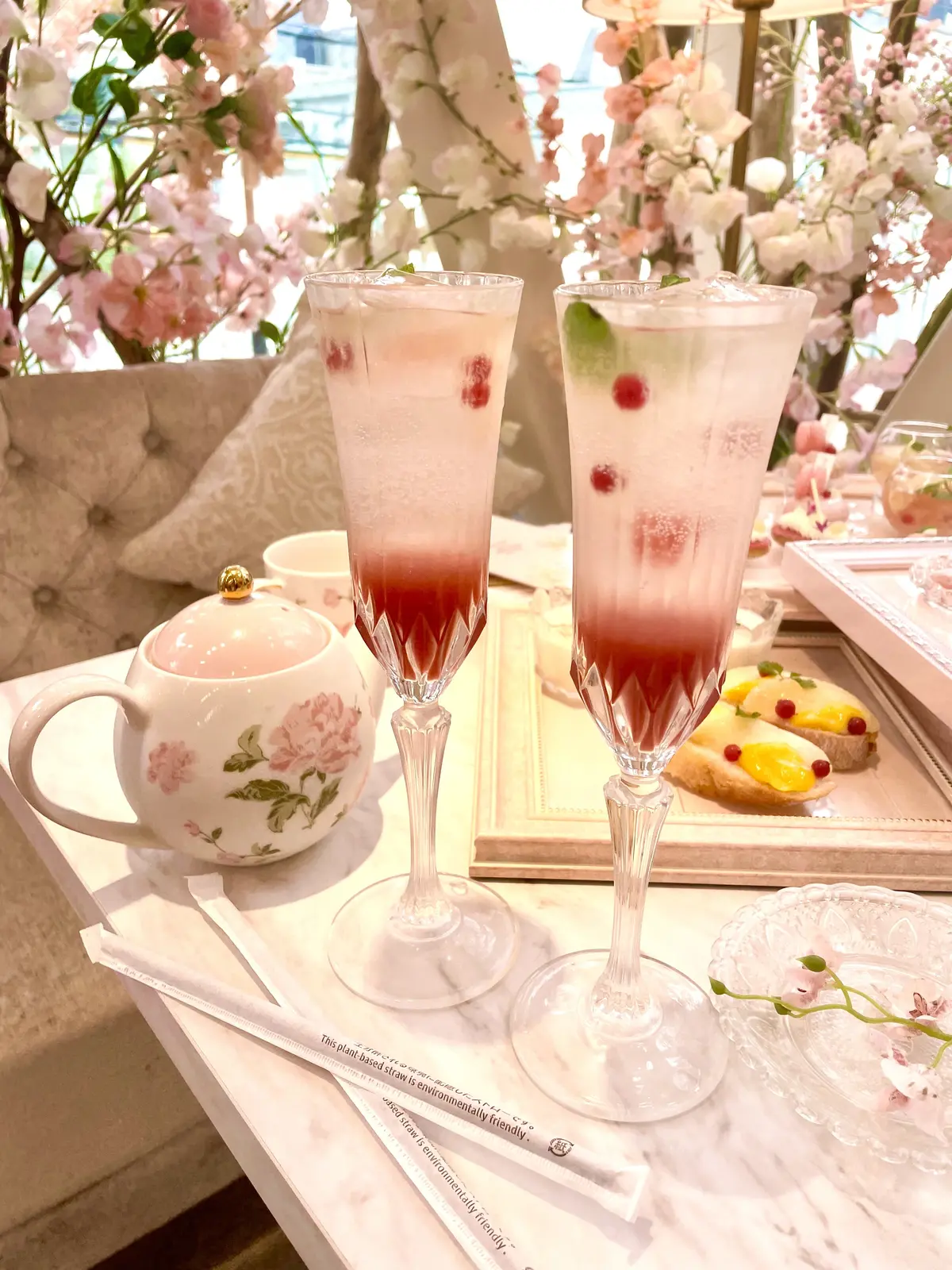 お花の世界が素敵！美味しい桃のアフタヌーの画像_6