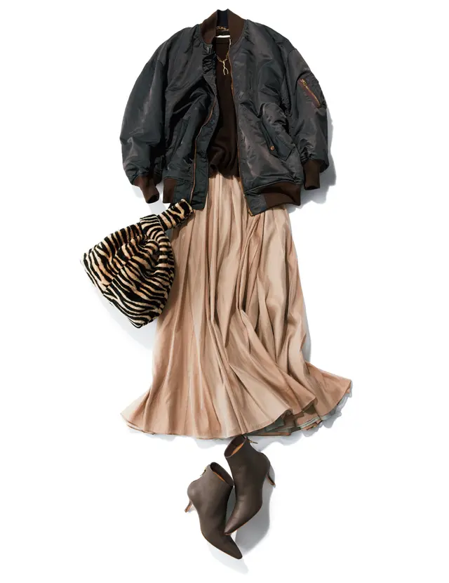 素材やシルエットでメリハリを出してしゃれ感アップ