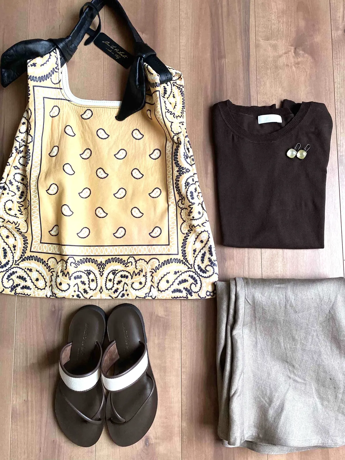 夏のブラウン×イエローコーデの画像_1