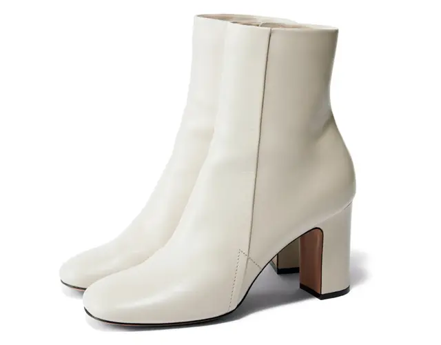 ペリーコのヒールありショートブーツ￥79,200／アマン（ペリーコ）