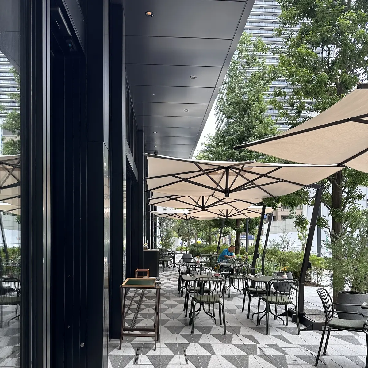 ブラックシアートップスで華組テラスランチの画像_4