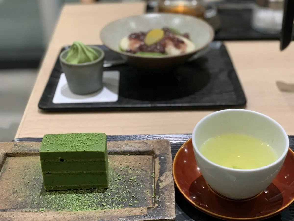 旬のネイビーコーデで能鑑賞の画像_2