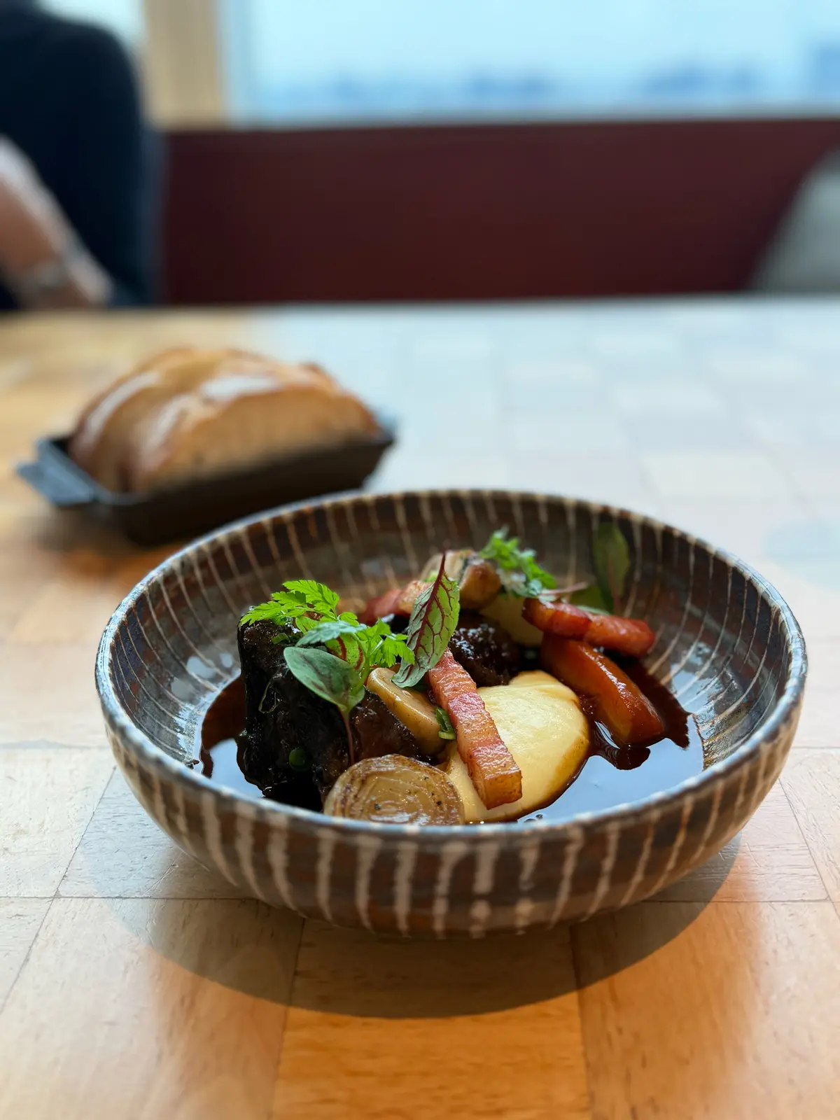 50代　冬のオシャレが華やぐボトムスでおの画像_12