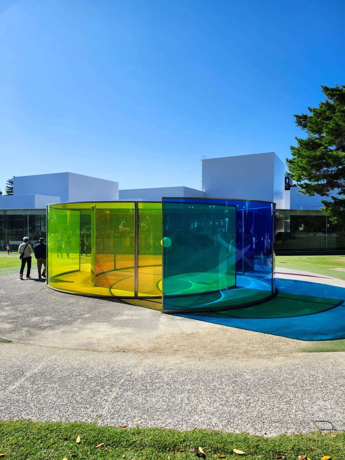 女子旅、金沢、金沢旅行、秋の金沢、40代ファッション、旅コーデ、加賀料理、21世紀美術館、御朱印　神社、金沢カフェ、茶屋街、三井ガーデンホテル金沢