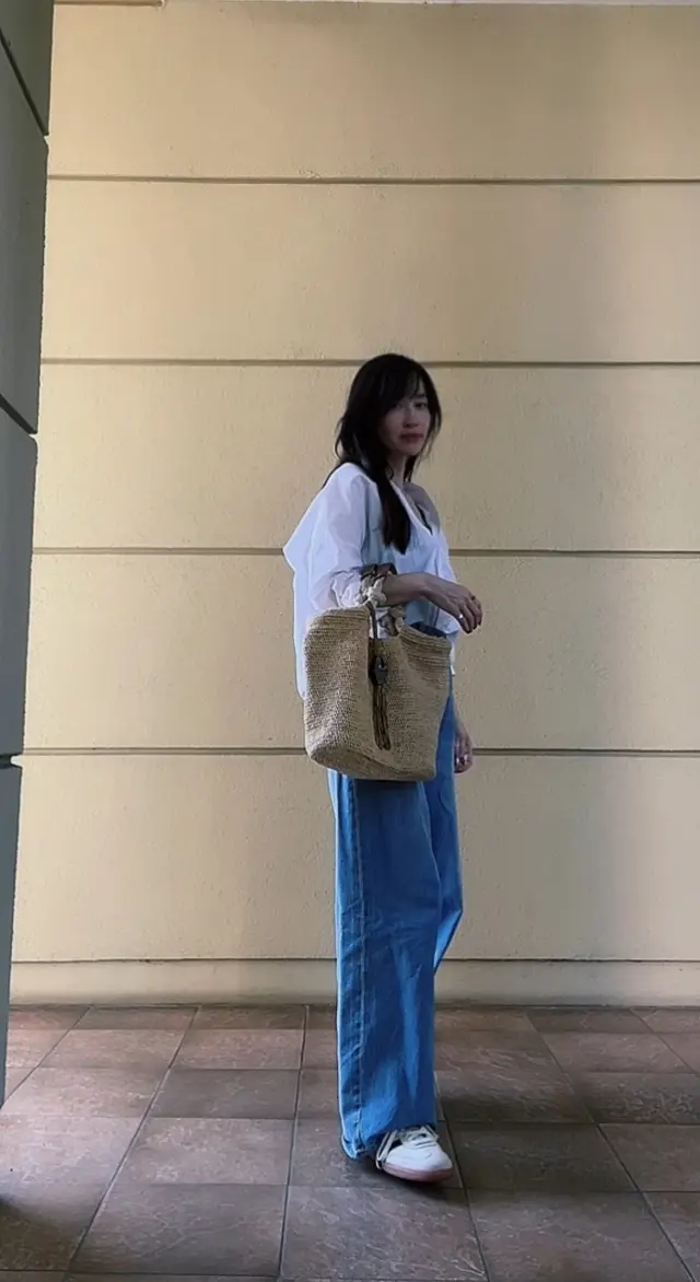 白シャツとジーンズの王道コーデ⭐︎の画像_4