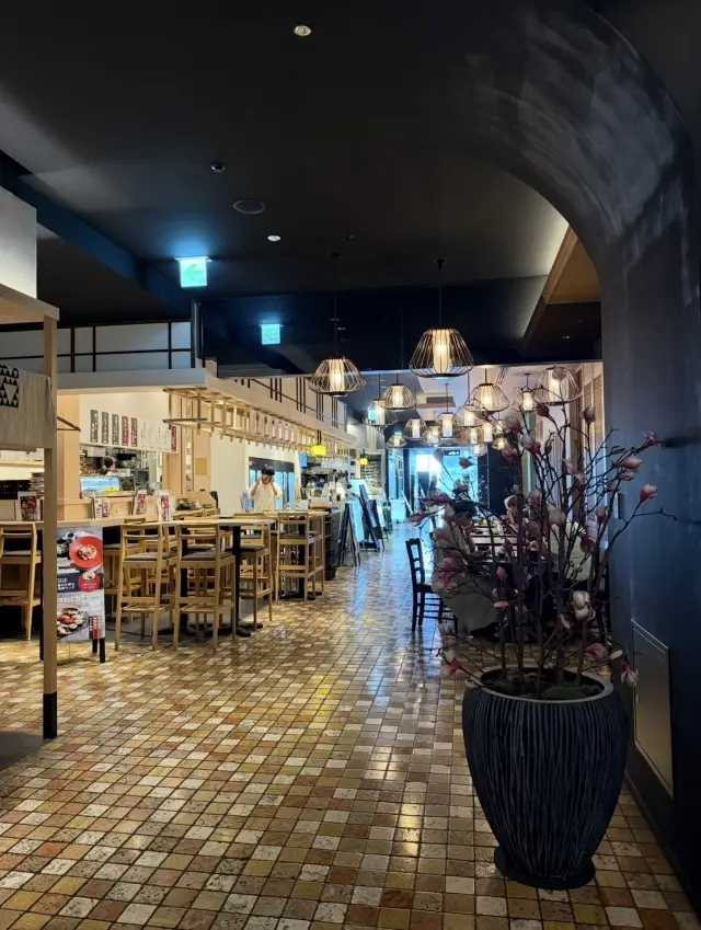 秋はモカ色のティアードワンピースで大阪満の画像_2