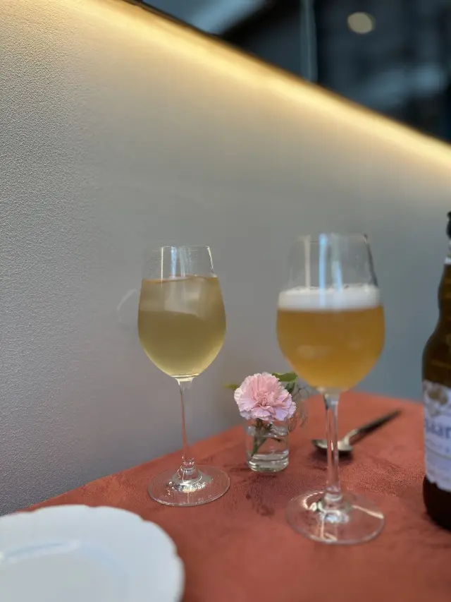 銀婚式ランチは、夫と選んだホワイトパンツの画像_8