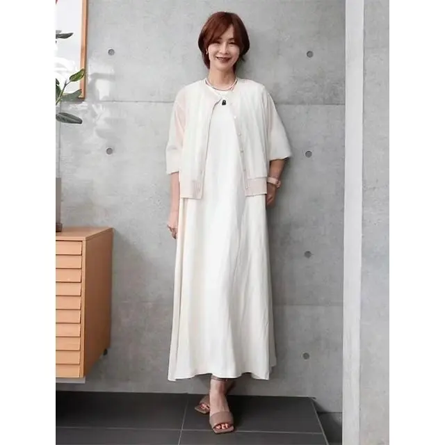 おしゃれな50代の「夏映えワンピース」涼やかに着映える！