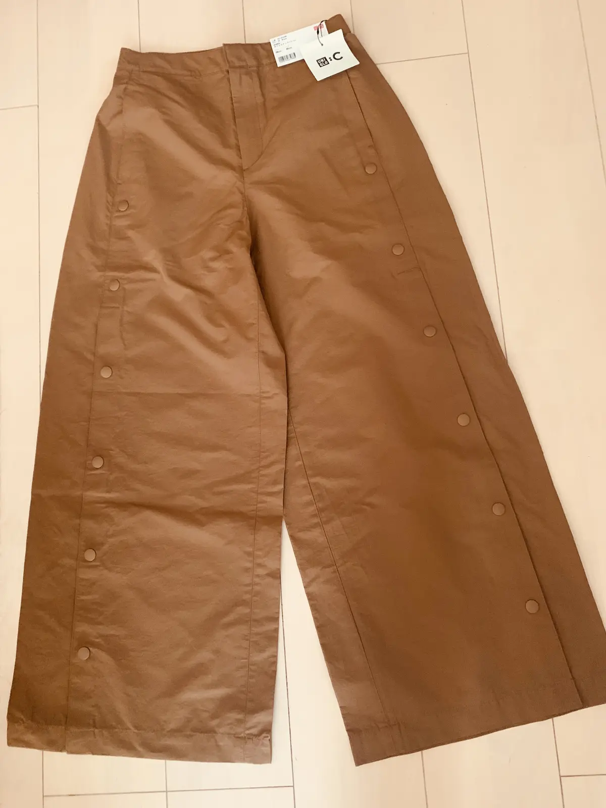 UNIQLO:Cのサイドスナップパンツ