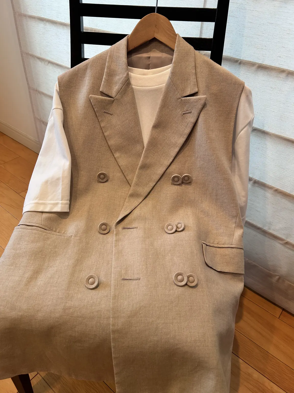 コーデの主役は麻です。麻は大人が着こなせの画像_1