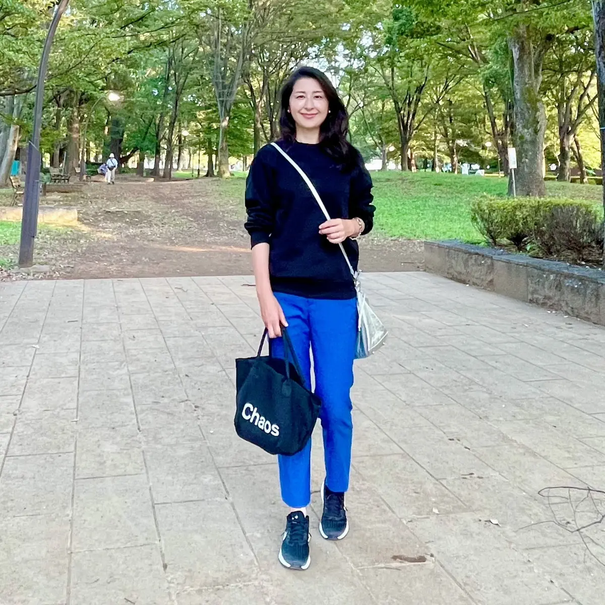 アラフィー華組ブロガー『スニーカーコーデ』大人カジュアルな着こなし