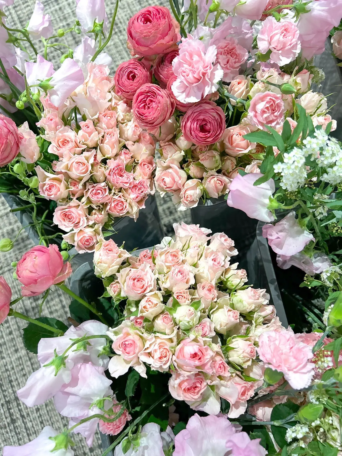 「プレゼント箱のフラワーアレンジメント」の画像_2