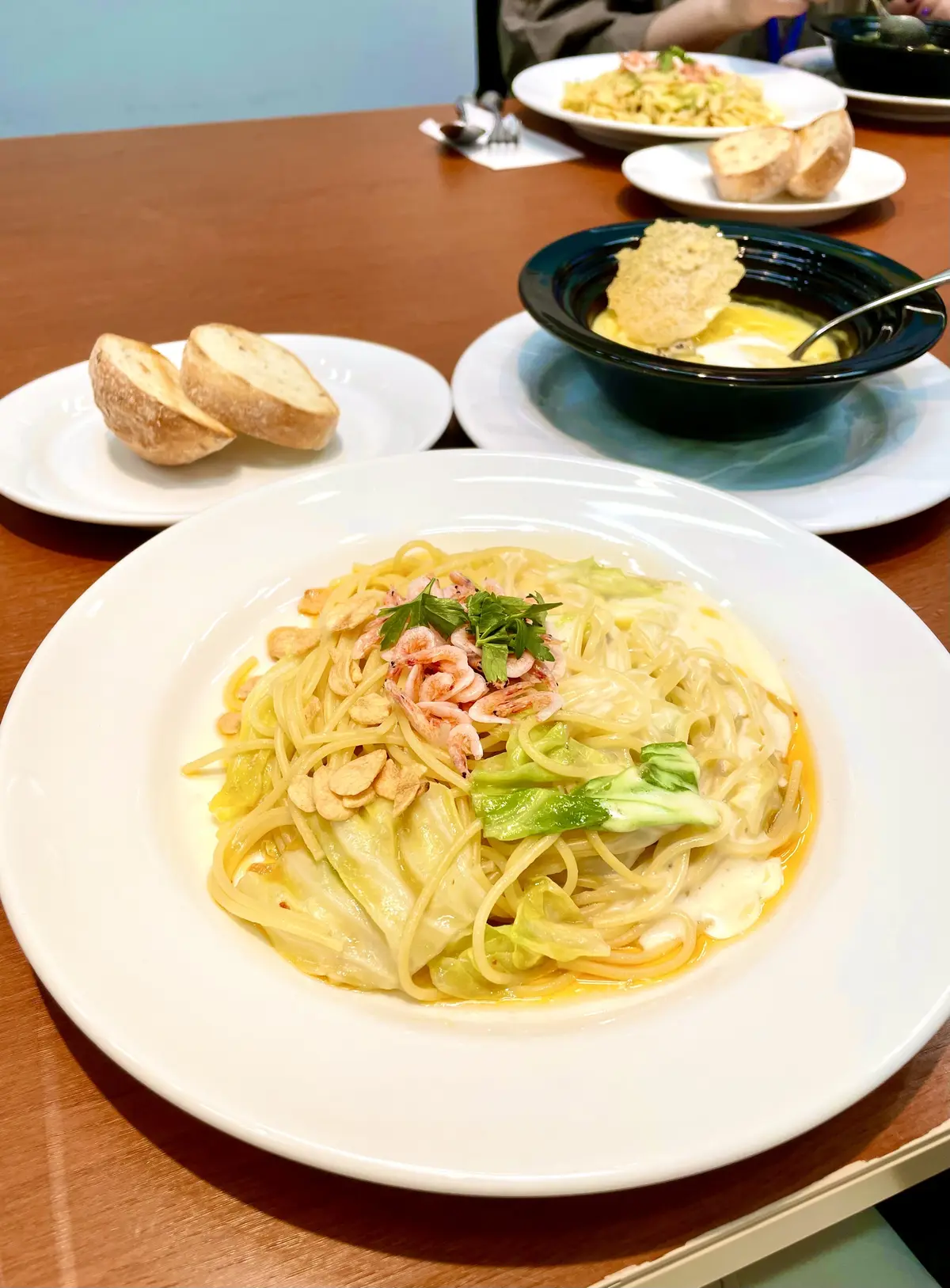 ランチ、春メニュー、春ランチ、桜エビ、茹で桜エビ、海老、エビ、えび、パスタ、イタリアン、イタリアンパスタ、クリームソース、チーズソース、クリームパスタ、春キャベツ、キャベツ、茹でキャベツ、コーンスープ、つぶつぶコーンスープ、粒々コーンスープ、粒つぶコーンスープ、カリカリチーズ、ライ麦パン、イタリアンランチ、お得、美味しい、お得ランチ、オシャレランチ、おしゃれランチ、お洒落ランチ、おしゃれメニュー、お洒落メニュー、お洒落イタリアン、おしゃれパスタ、春パスタ、旬のもの、旬の食材、期間限定、平日ランチ、土日ランチ、休日ランチ、デニーズ、デニーズランチ、アルデンテ、もちもちパスタ、旬メニュー、ファミレス、ファミリーレストラン、アロマフレスカ銀座、アロマフレスカ