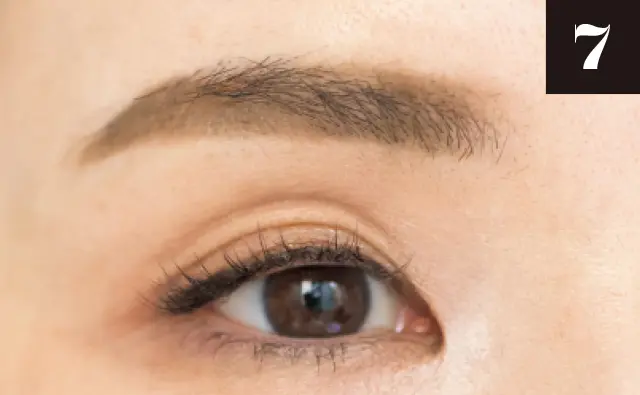 スクリューブラシですっとぼかす