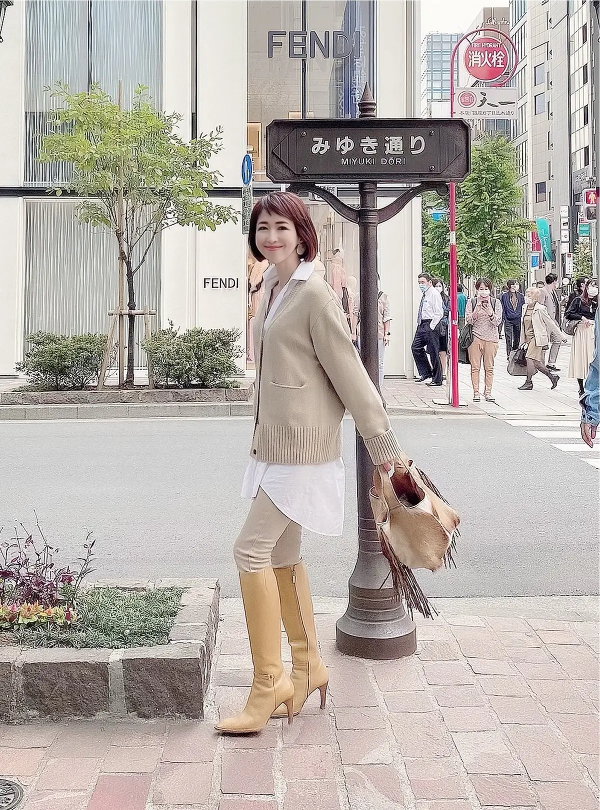 シャツ&ニットレイヤードスタイルの画像_6