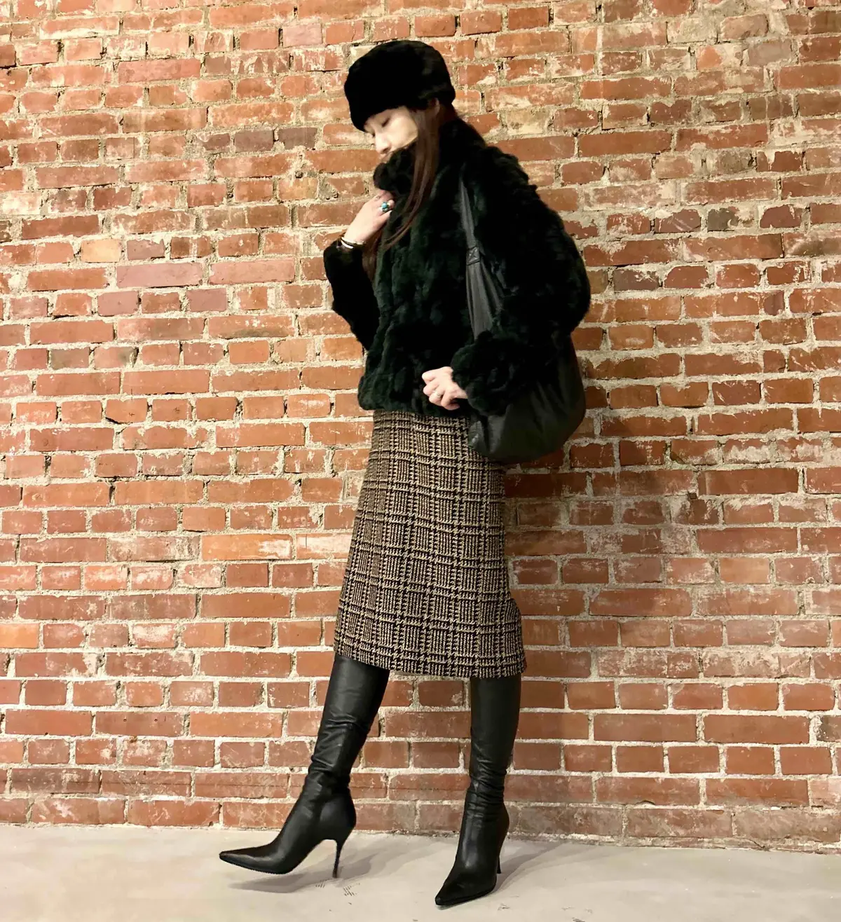 毛皮のコートにUNIQKO超極暖のタートルとタイツで防寒対策コーデ