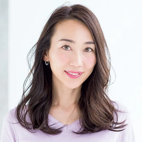 上品さ＆リッチ感を両立したツヤロング【アラフィーのための春ヘア・ロング編】