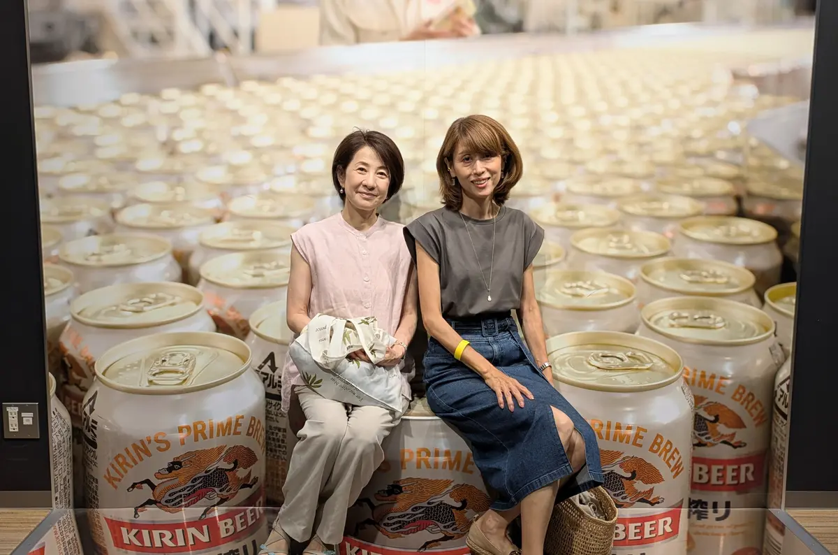 一番搾りと一緒に記念撮影