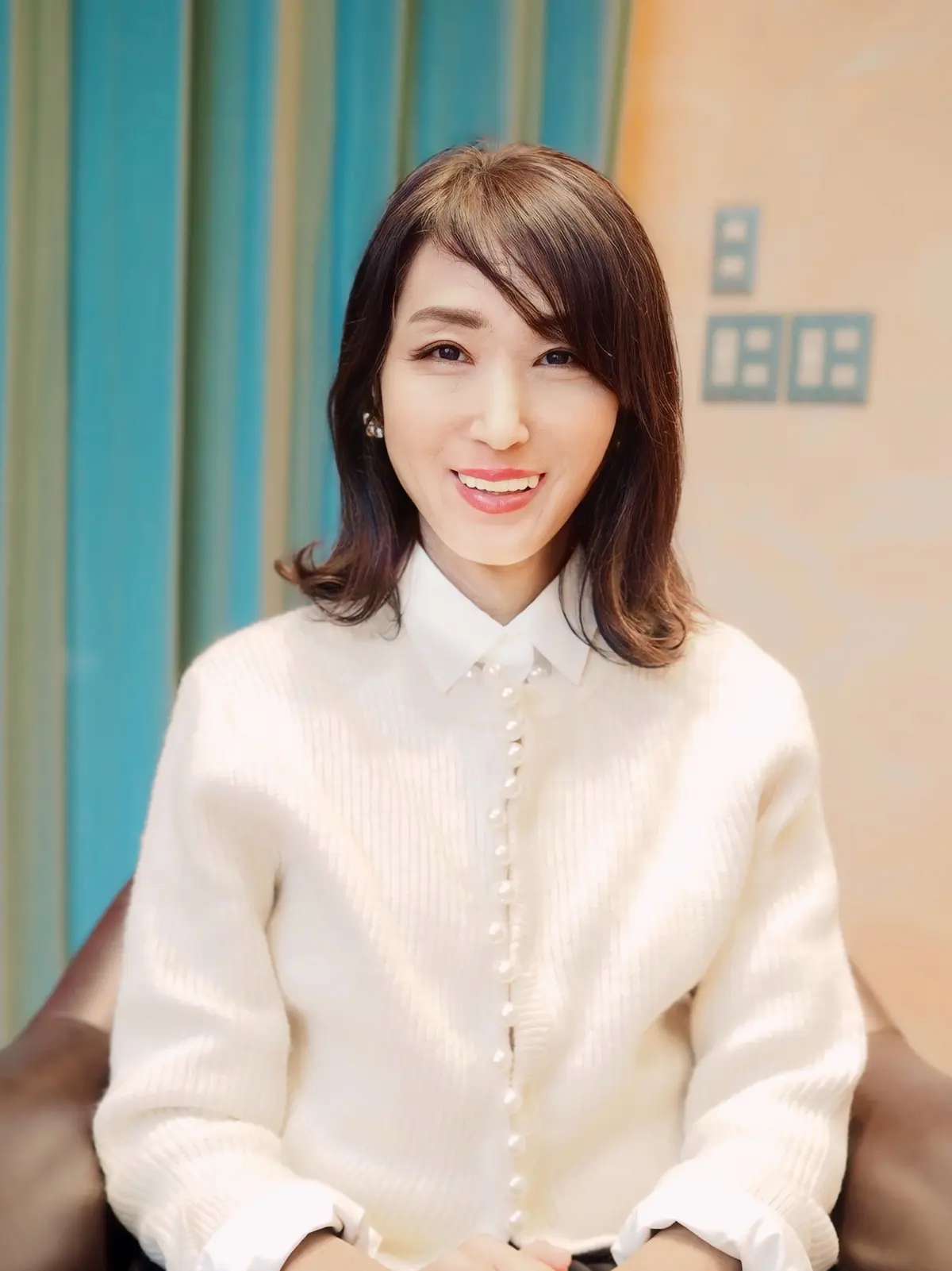 50代でも叶う！前髪ありミディアムで可愛の画像_3