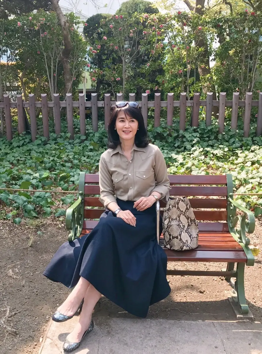 MADISONBLUEのベージュシャツの画像_2