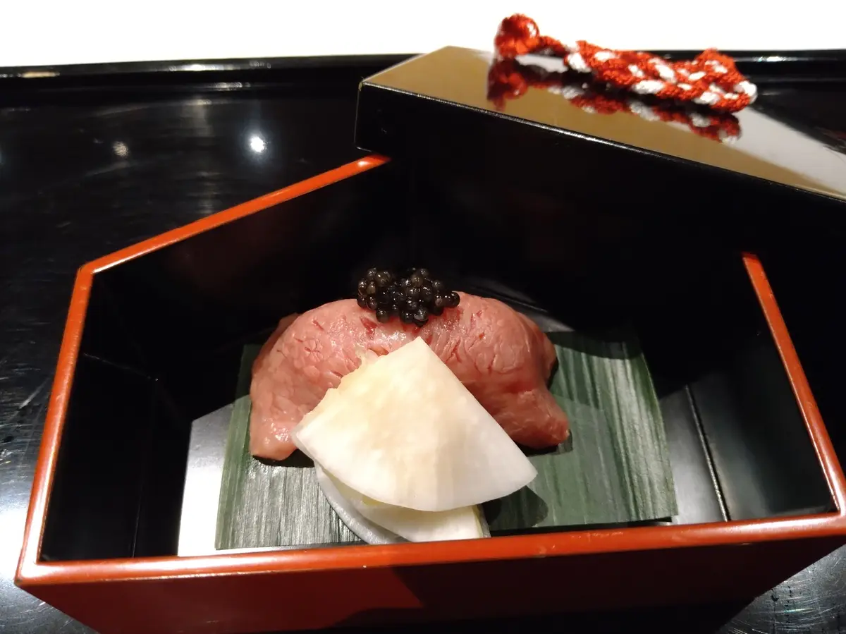 和牛炙り塩にぎり