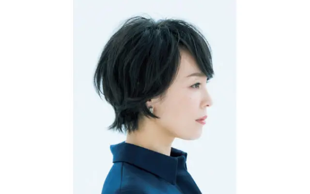 横から見たショートヘアスタイル