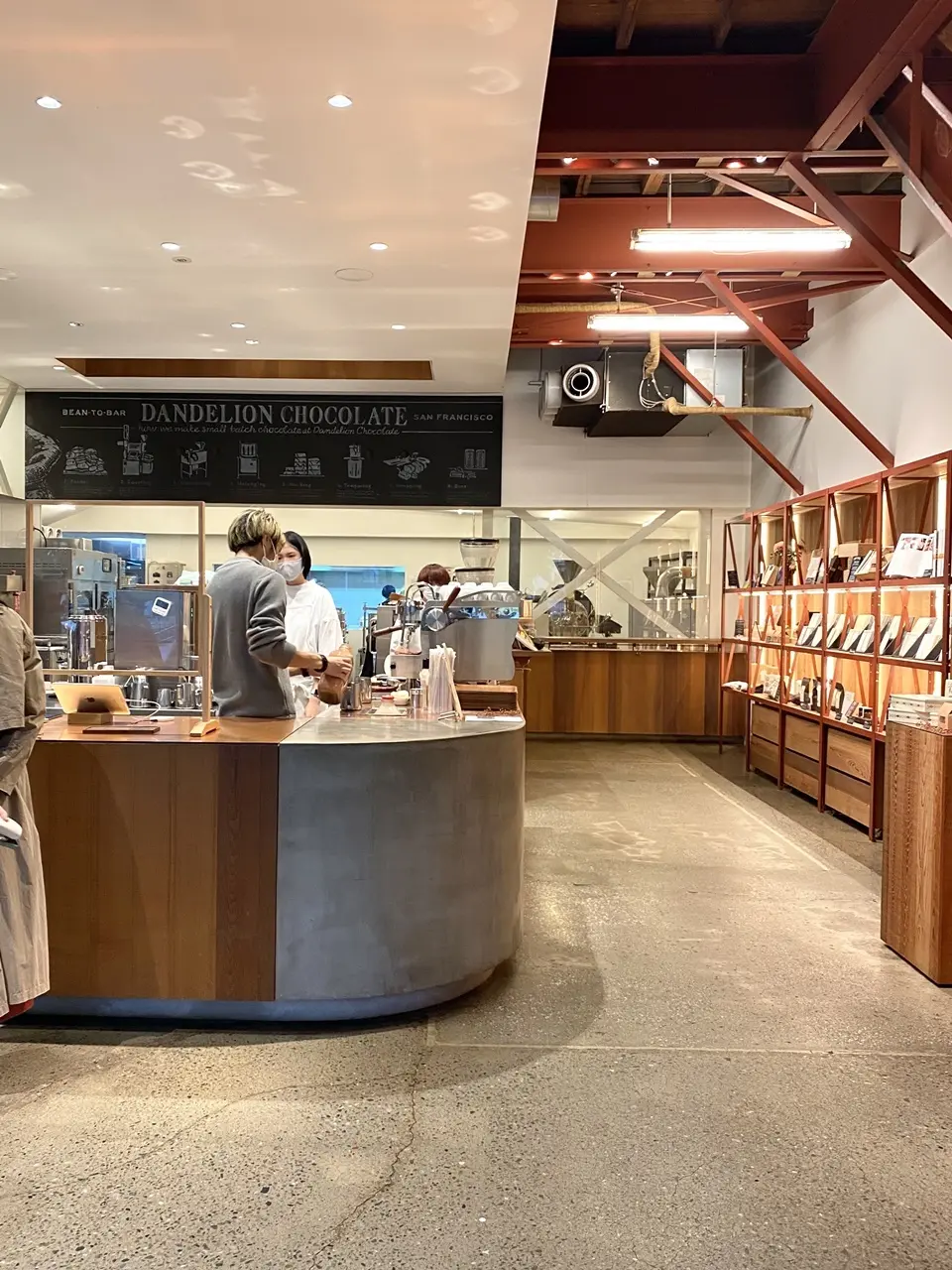 ダンテライオンチョコレート店内