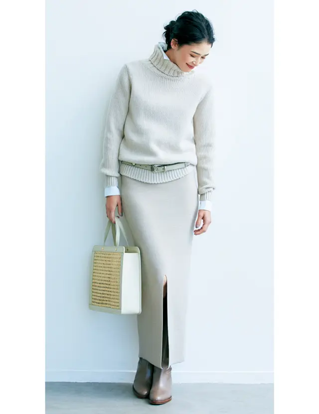 “小柄さん”におすすめ長方形スタイル　タイトスカートこそ縦長の救世主。くるぶしまでの長い丈を