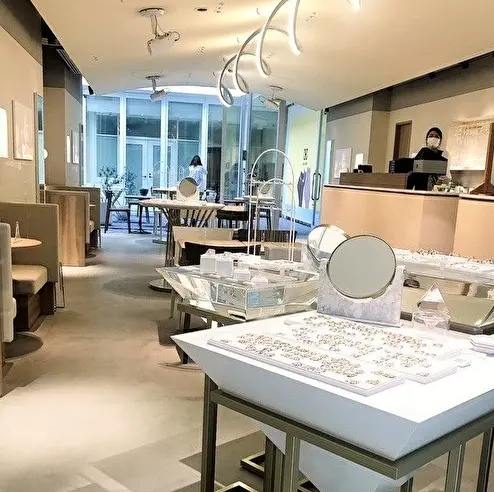 表参道にある JEWELRY & CAFの画像_4