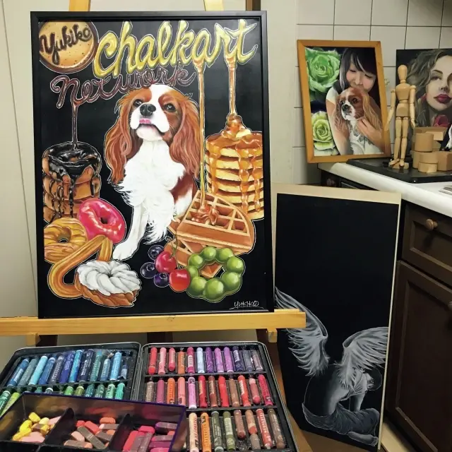 「手軽なのにモダンな色彩。 チョークアートに夢中です！」