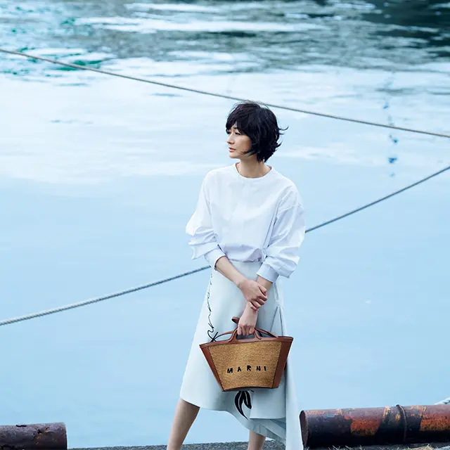 レザーとのコンビネーションが絶妙。 街に似合うコニャック色で