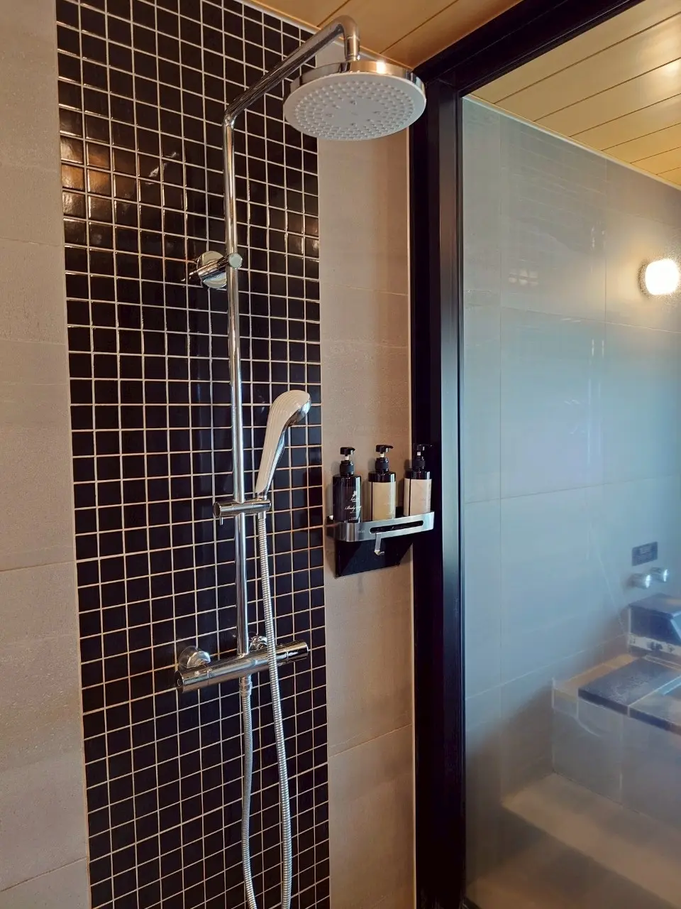 湖畔の洋館　かたくらシルクホテル