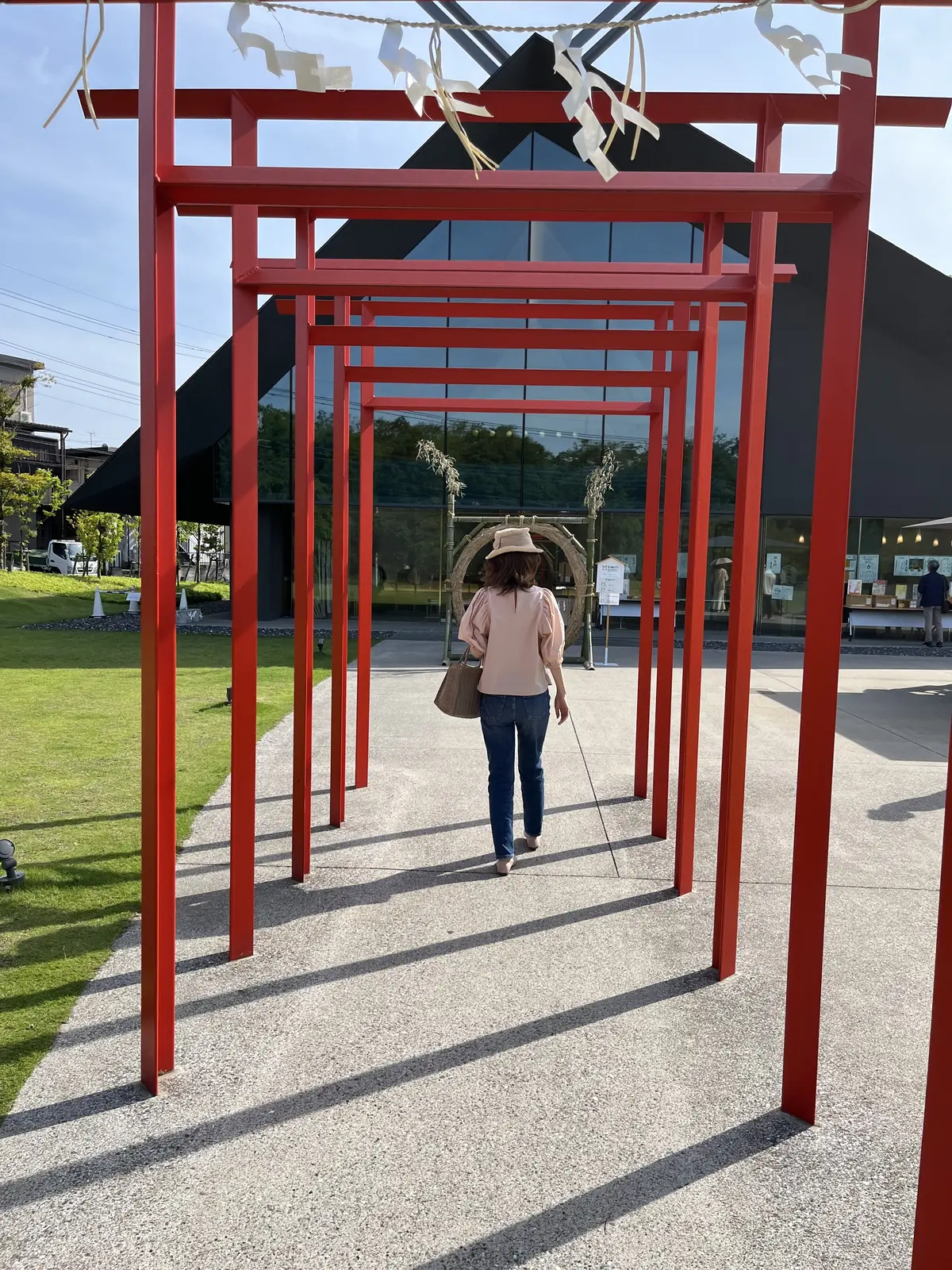 茅の輪くぐりと花手水の画像_13