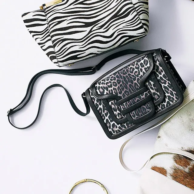 バッグ（14×21×8）￥128,700 ／ピエール アルディ 東京（ピエール アルディ）