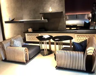 星のや　部屋のテーブル