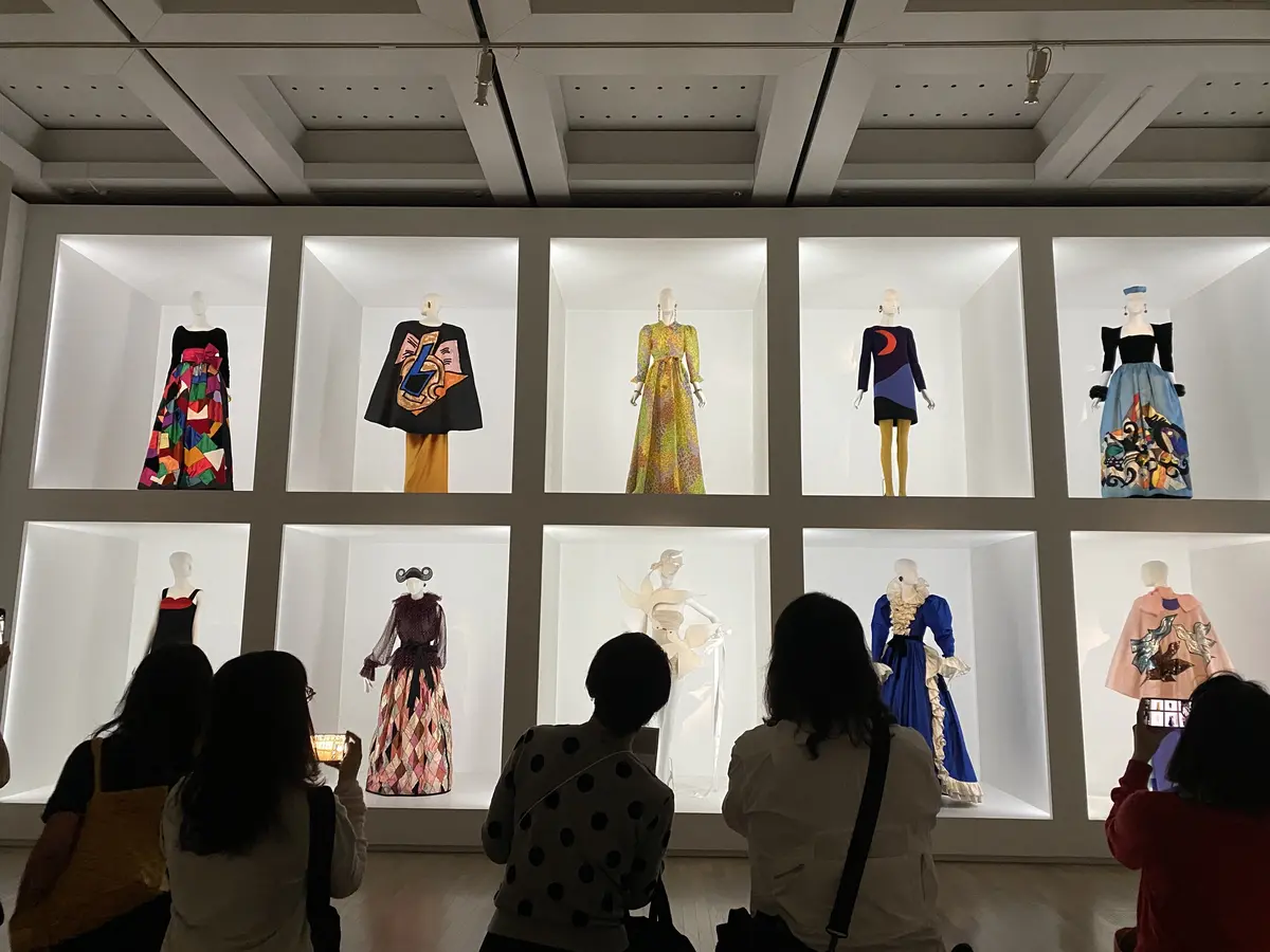 イヴ・サンローラン展