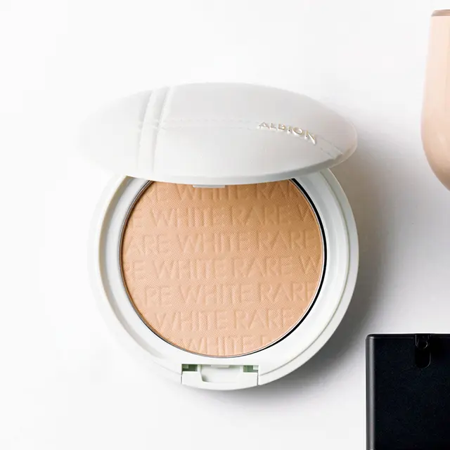 「美肌フィルター級」は本当。 　きちんと感のある澄み肌が続く