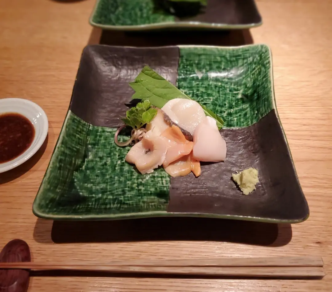 新鮮な貝のお刺身。