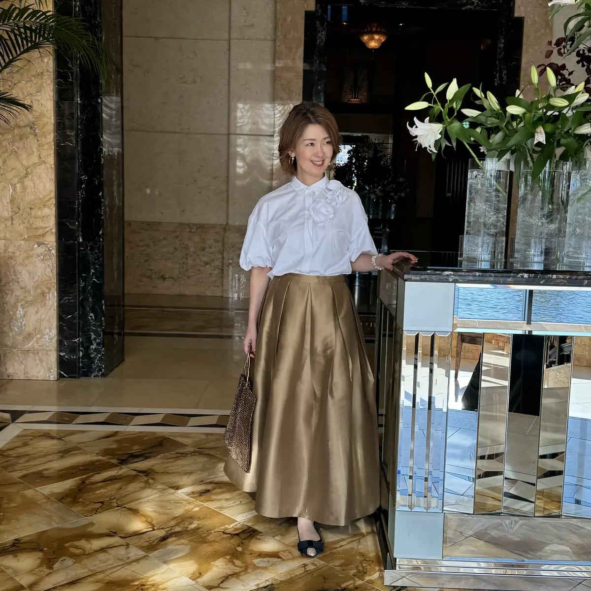 着映えブラウスで予約困難なアフタヌーンテの画像_7