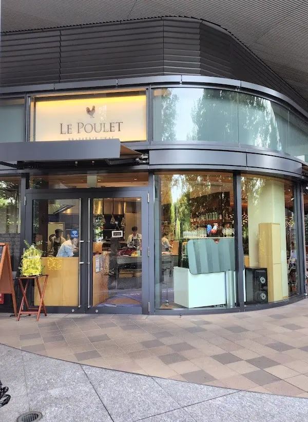 GUのワイドパンツで緑に囲まれた大手町ラの画像_8