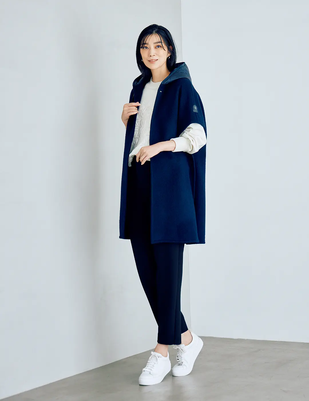 ラフにはおって様になるリバー仕立ての立体フォルム