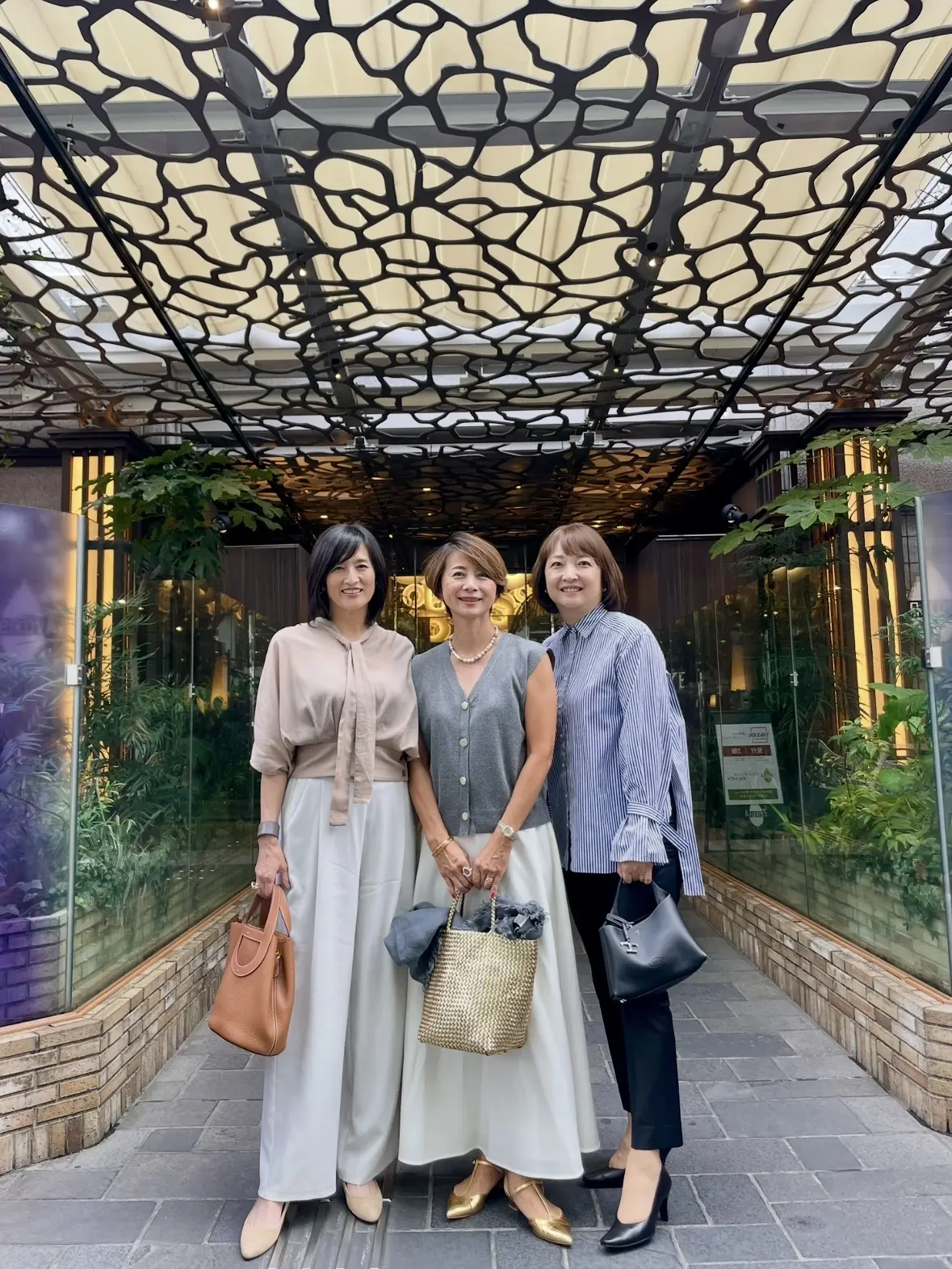 エクラ華組　梅澤千佳子　近藤和子　豊田真由美