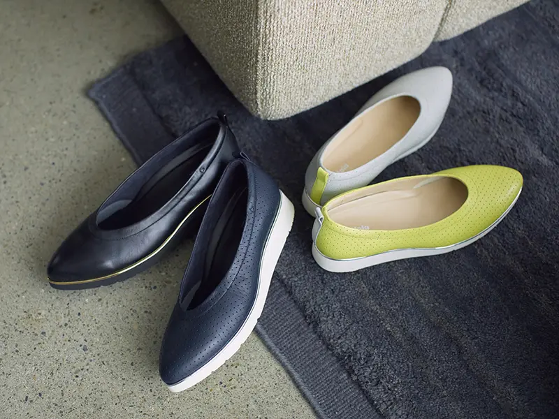 ●靴(3cm)各￥28,600／アシックスジャパン（ペダラ）